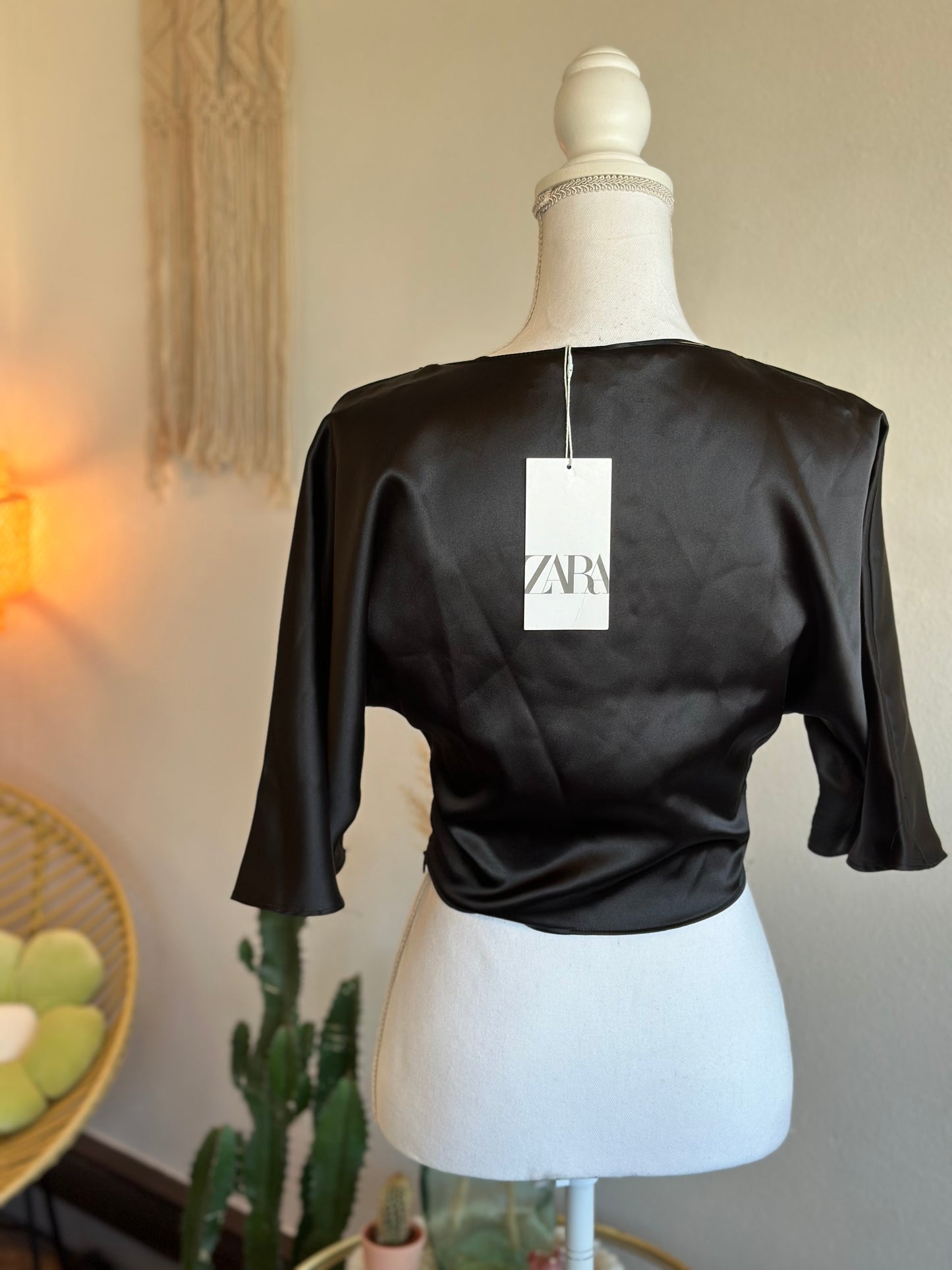 Top noir effet satin, taille XS - Zara