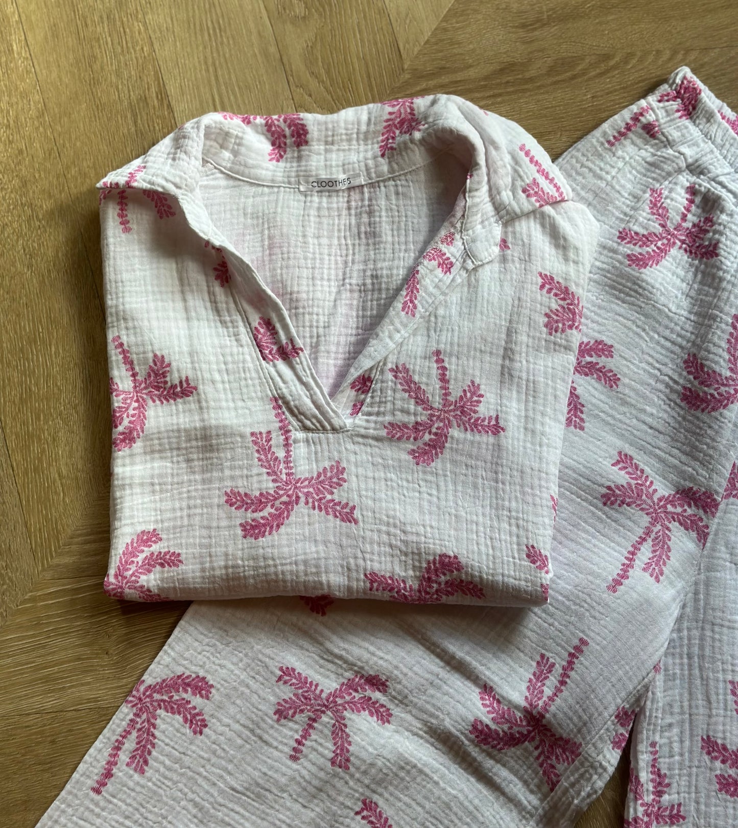 Ensemble d’été en gaze de coton blanc brodé de palmiers roses T.U