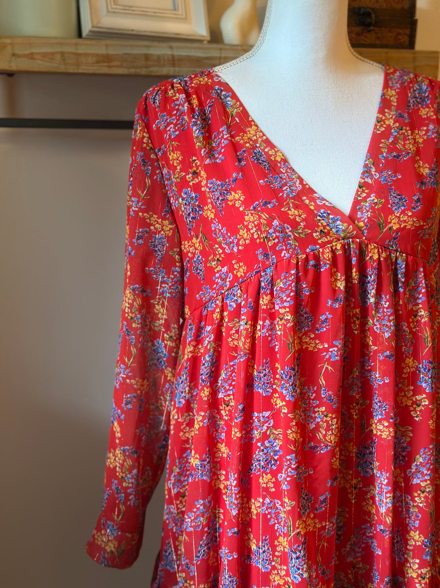 Robe fluide rouge fleurie T.38