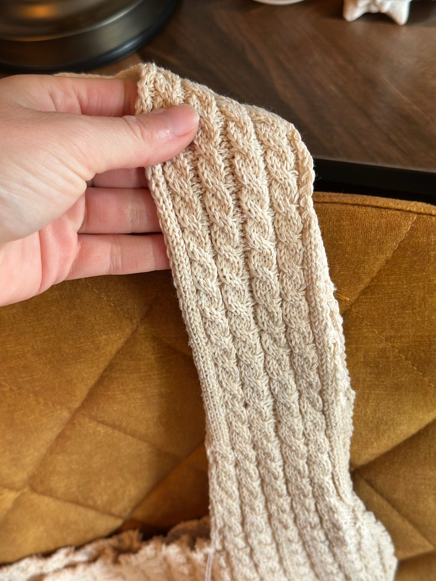 Sac fourre-tout en maille brodée avec motif cœur rouge