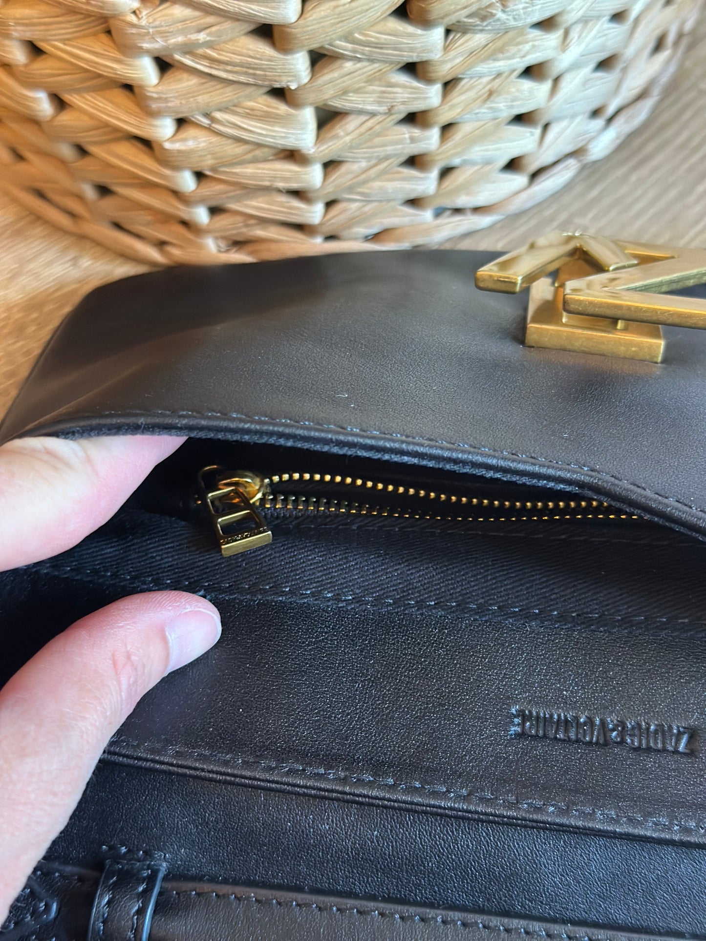 Sac à rabat cuir noir ZV Initiale