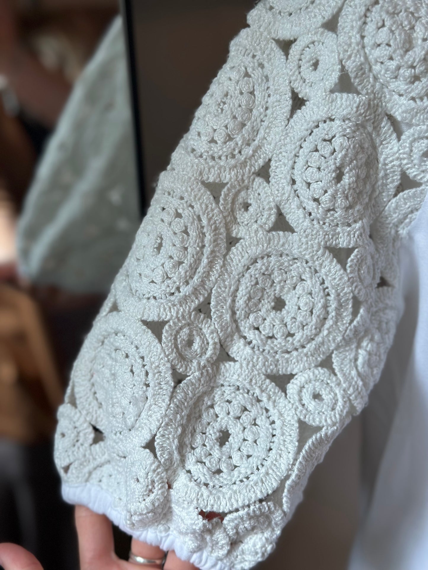 Top manches en dentelle crochet T.36