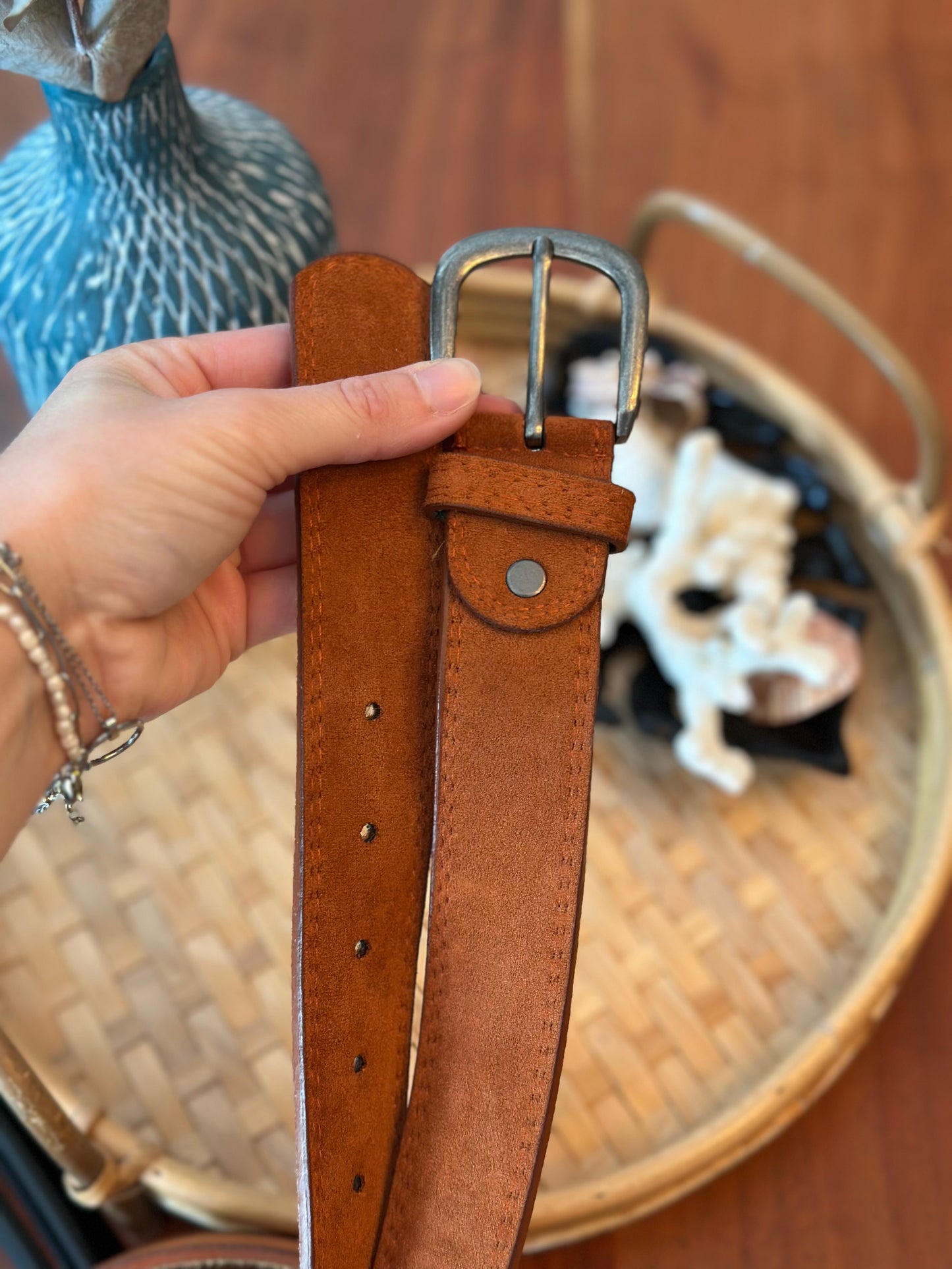 Ceinture camel 95 cm – croûte de cuir de vachette – boucle argent vieilli