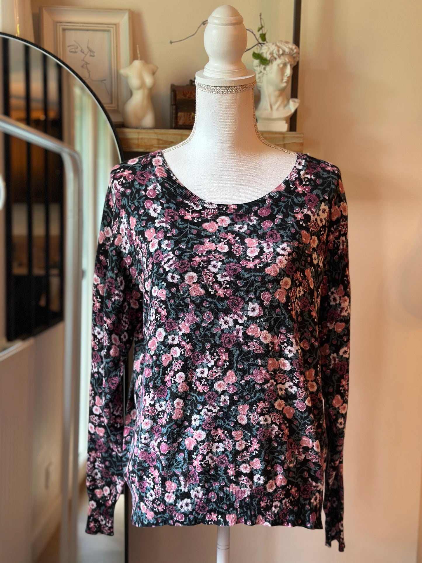 Pull imprimé fleuri T.42