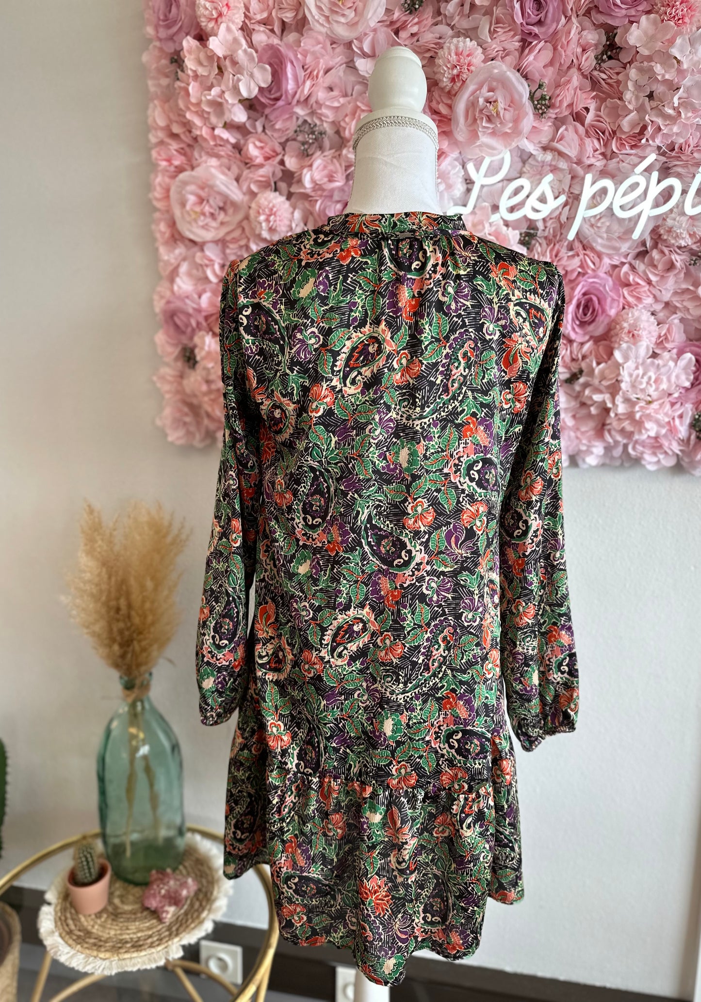 Belle robe fluide et légère à imprimé floral, T.34