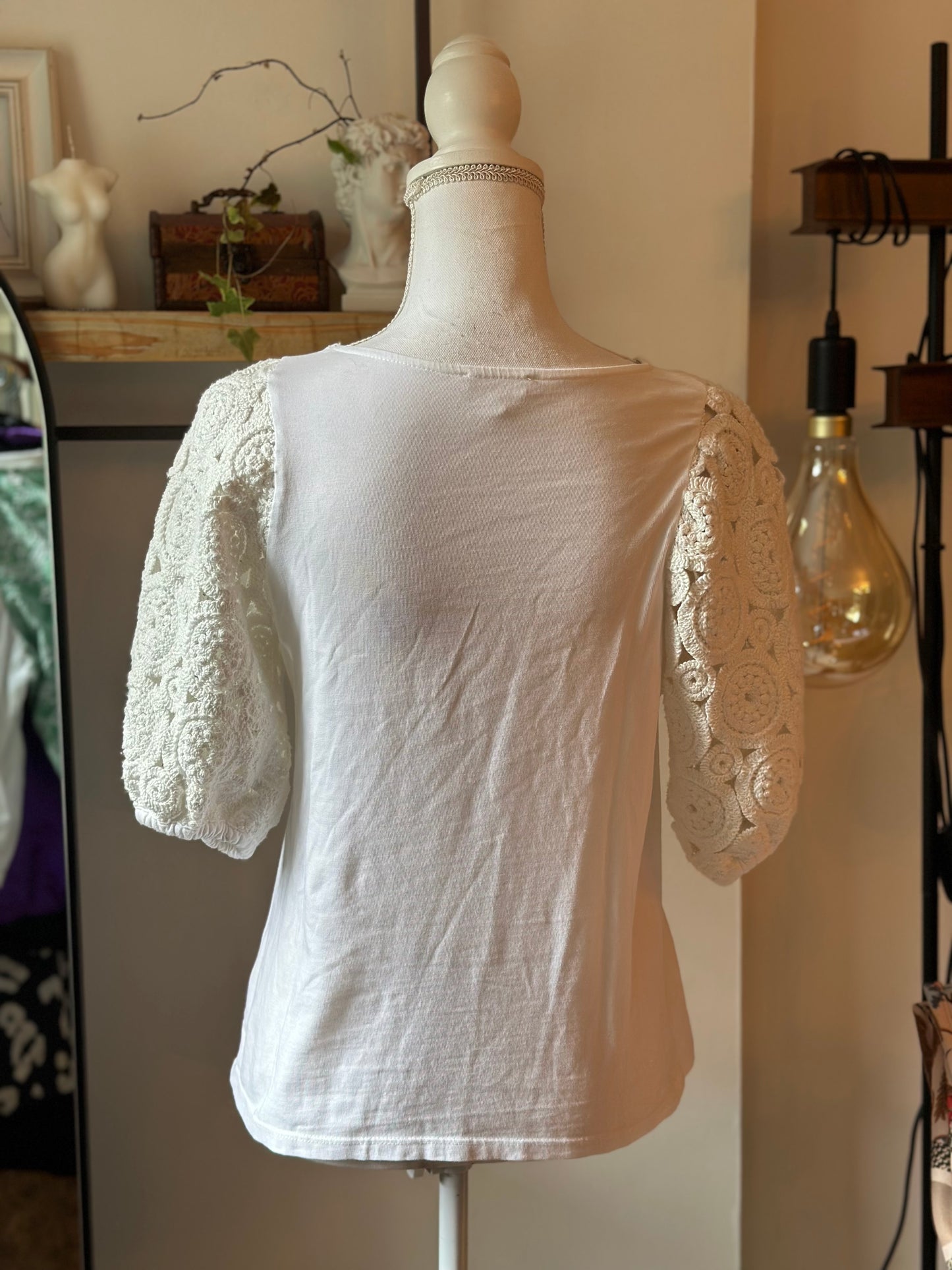 Top manches en dentelle crochet T.36