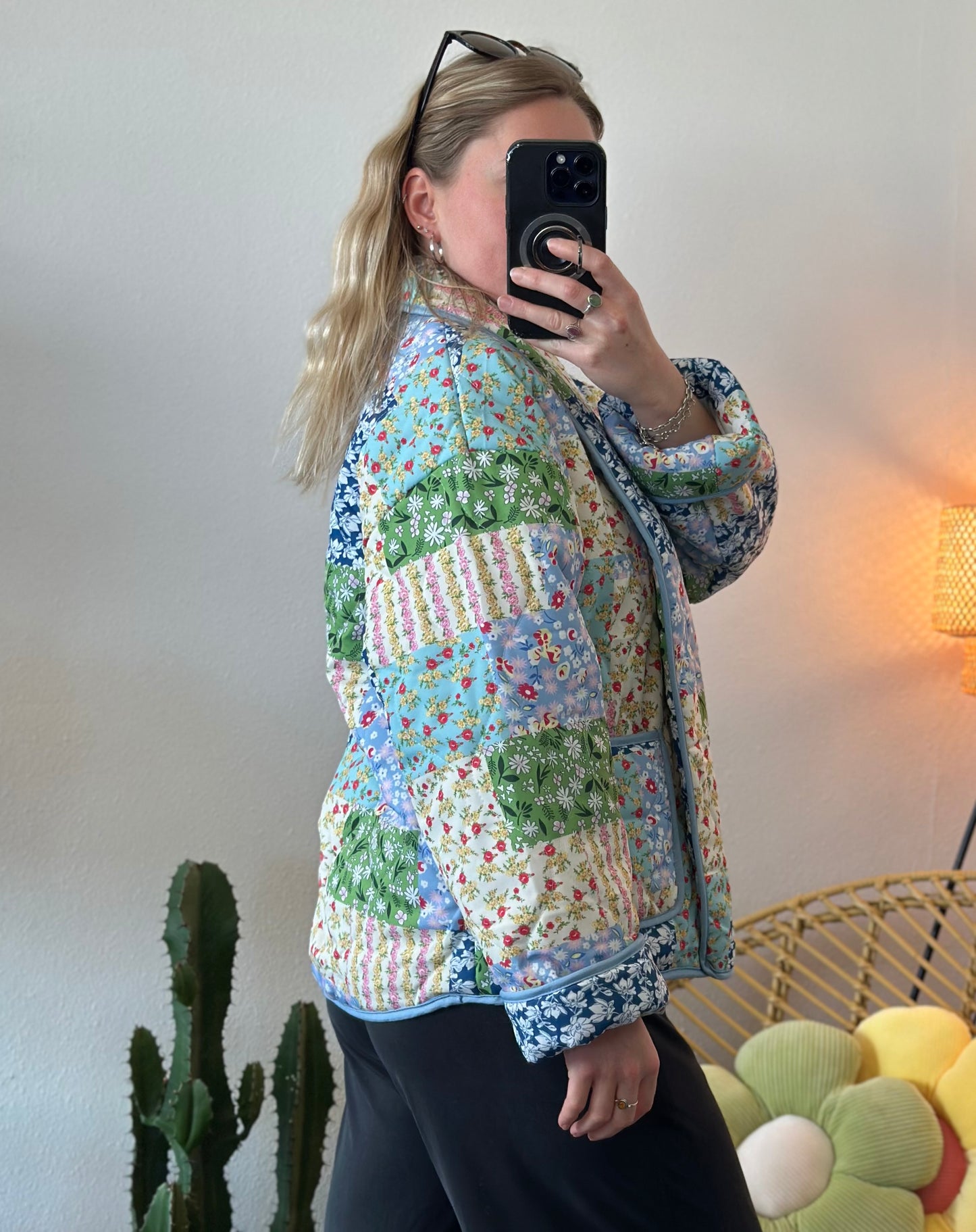 Belle veste imprimée motifs patchwork fleuris colorée T.36