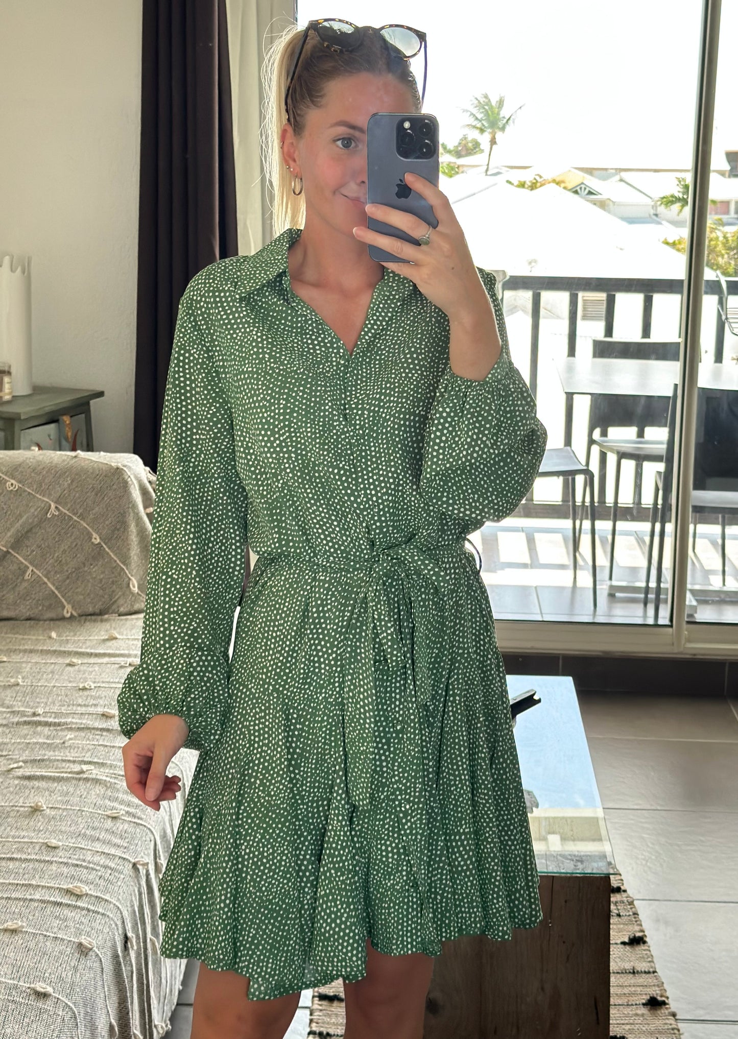 Robe fluide à volants verte à pois blancs T.38/40