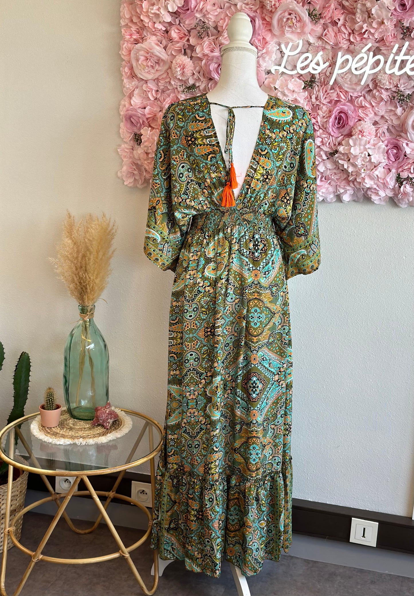 Robe longue bohème verte avec motifs fleuris et paisley, T.U