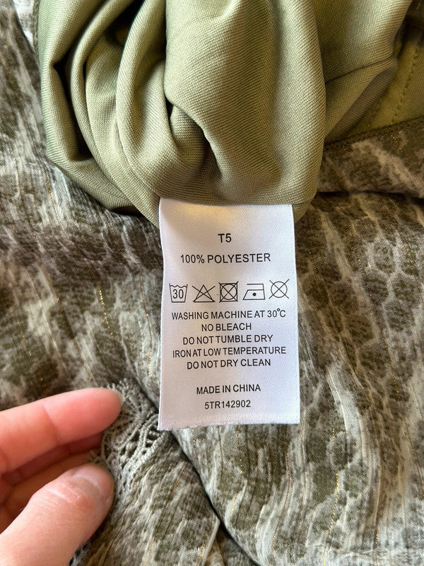 Robe fluide à motifs kaki et blancs, lurex doré, T.42/44