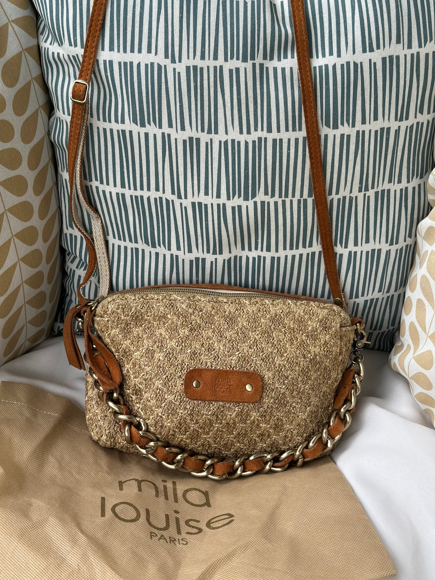 Sac en cuir beige modèle “Mama” avec double bandoulière