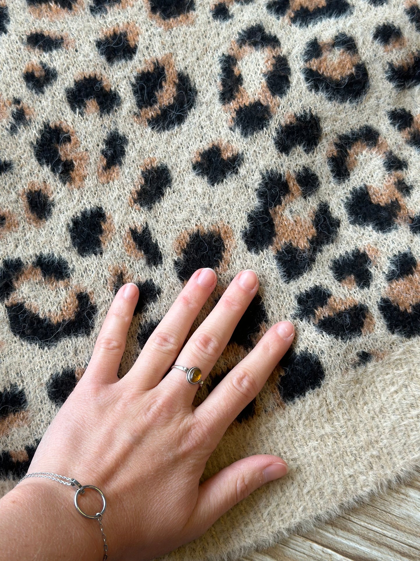 Pull doux à motifs léopard T.34