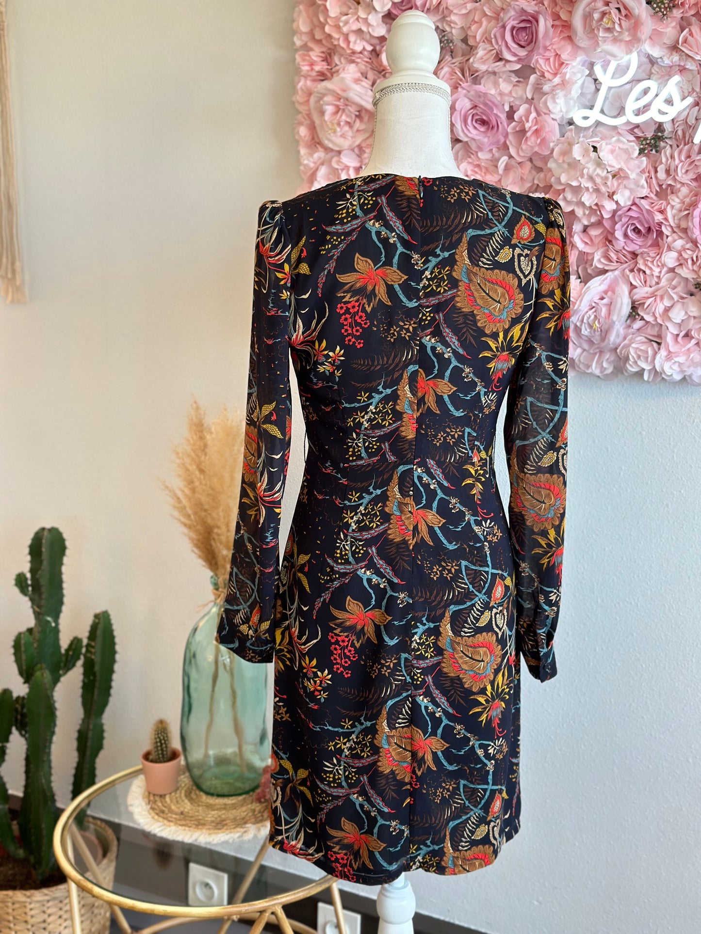 Robe fluide à motifs floraux et feuillages, T.36