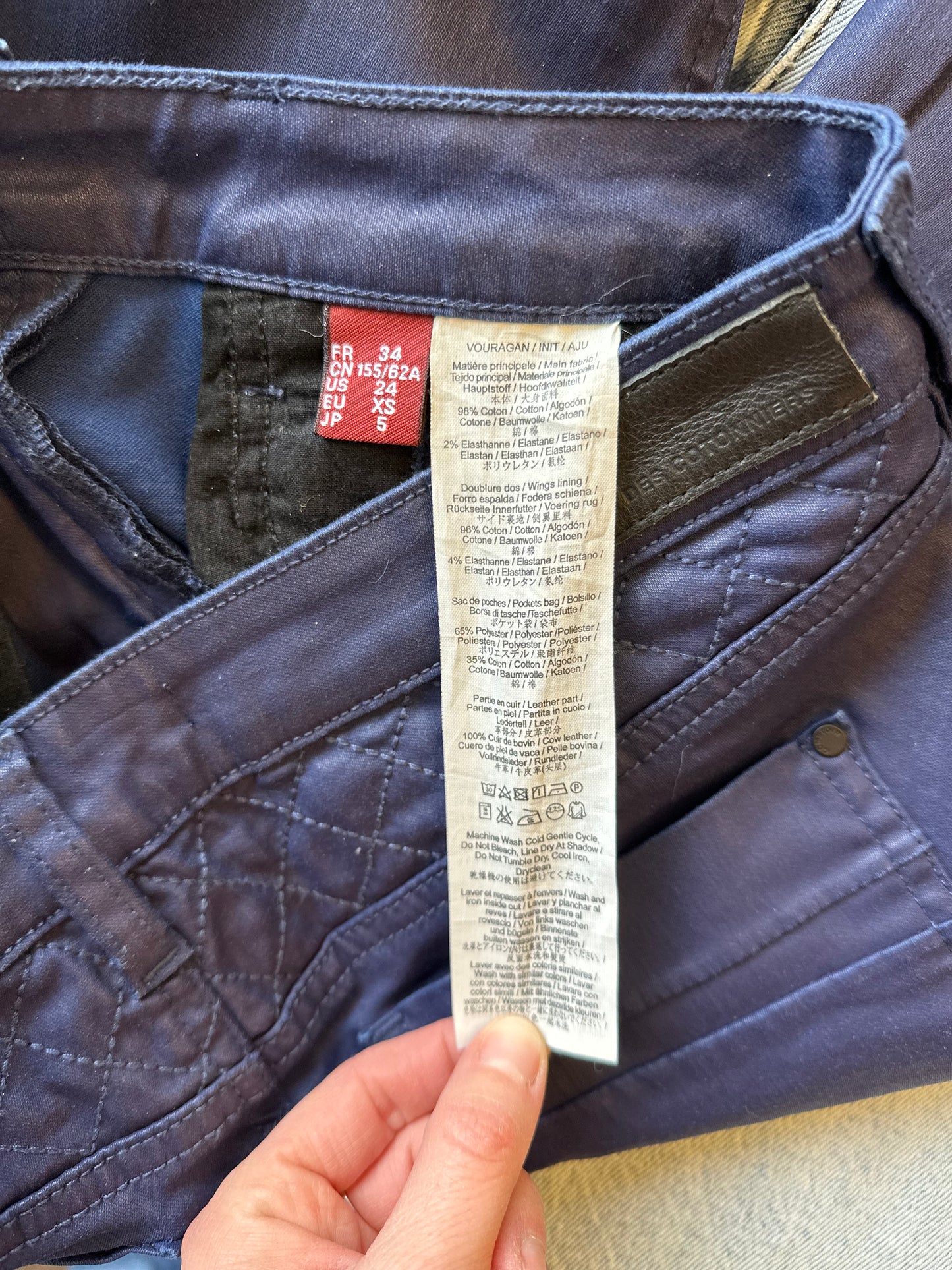 Jean bleu enduit, coupe slim T.34