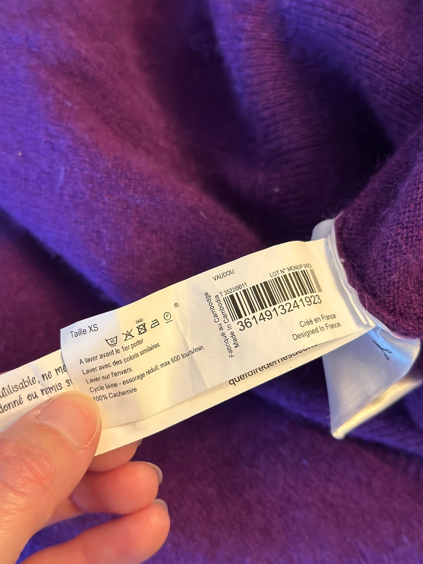Pull en cachemire col V violet T.34