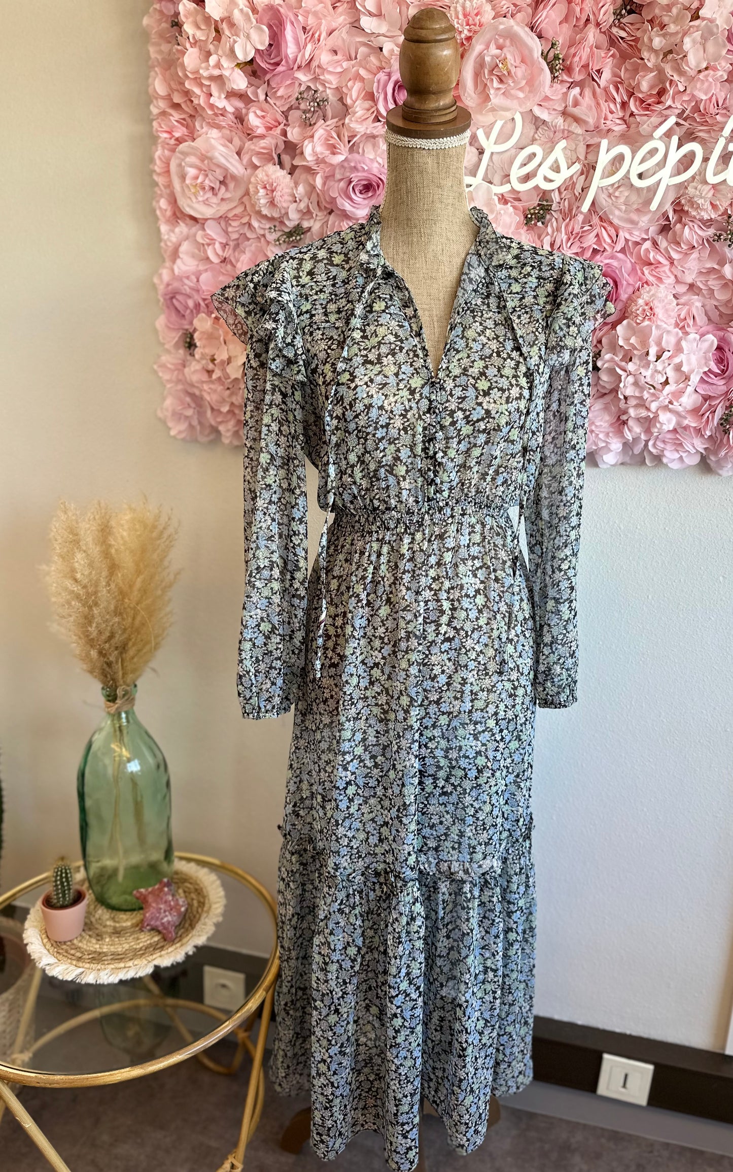 Robe longue bleu à motifs fleuris, modèle Renaza, T.36