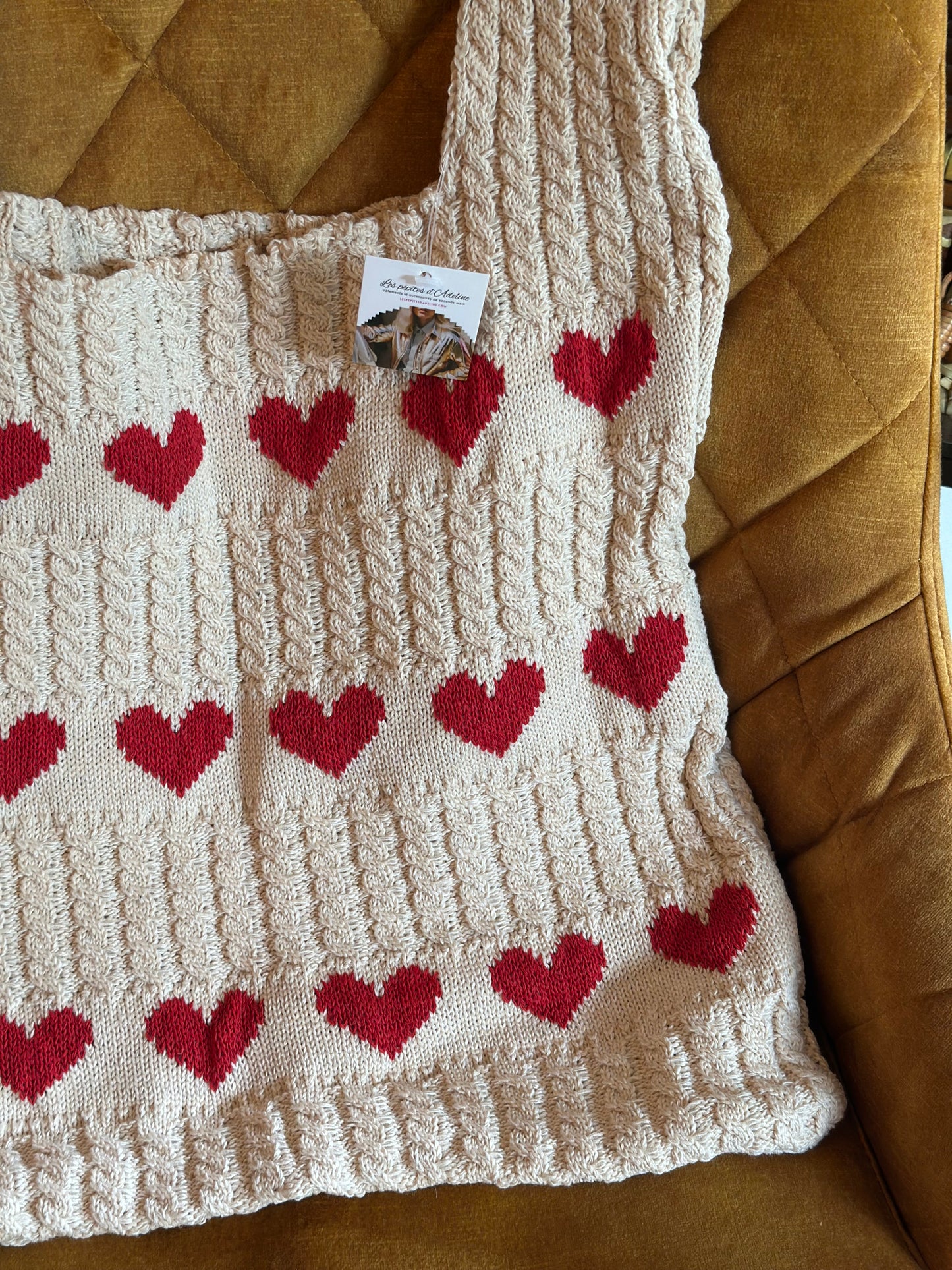 Sac fourre-tout en maille brodée avec motif cœur rouge