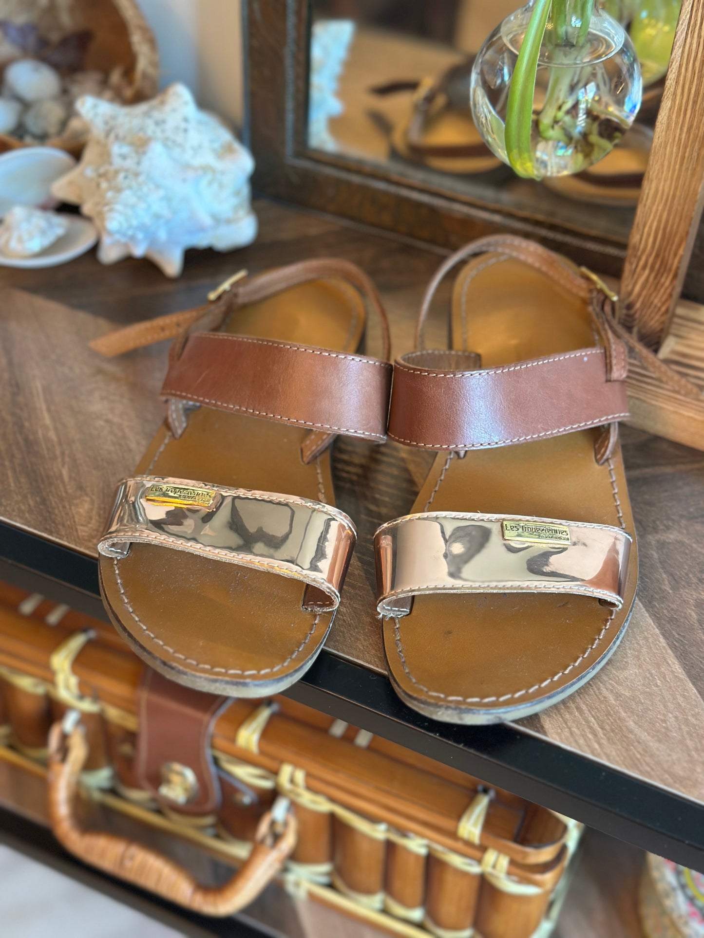 Sandales cuir camel et métallisé T.36