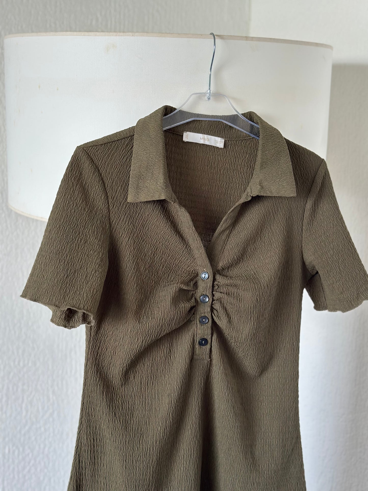 Robe kaki effet crêpé T.36