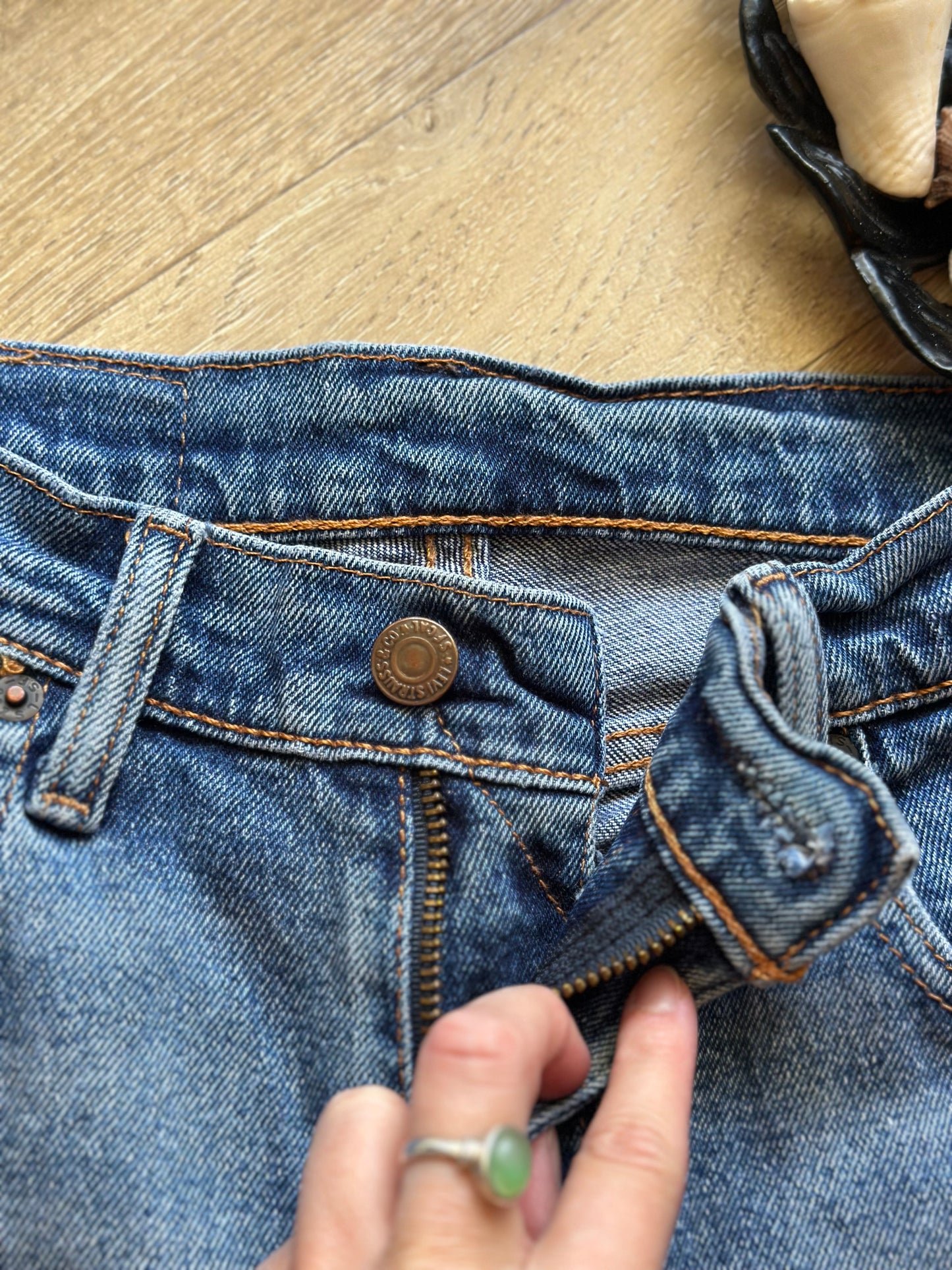 Jean Levi’s 505 C – Taille W25 L32 (équivalent 34/36 FR)
