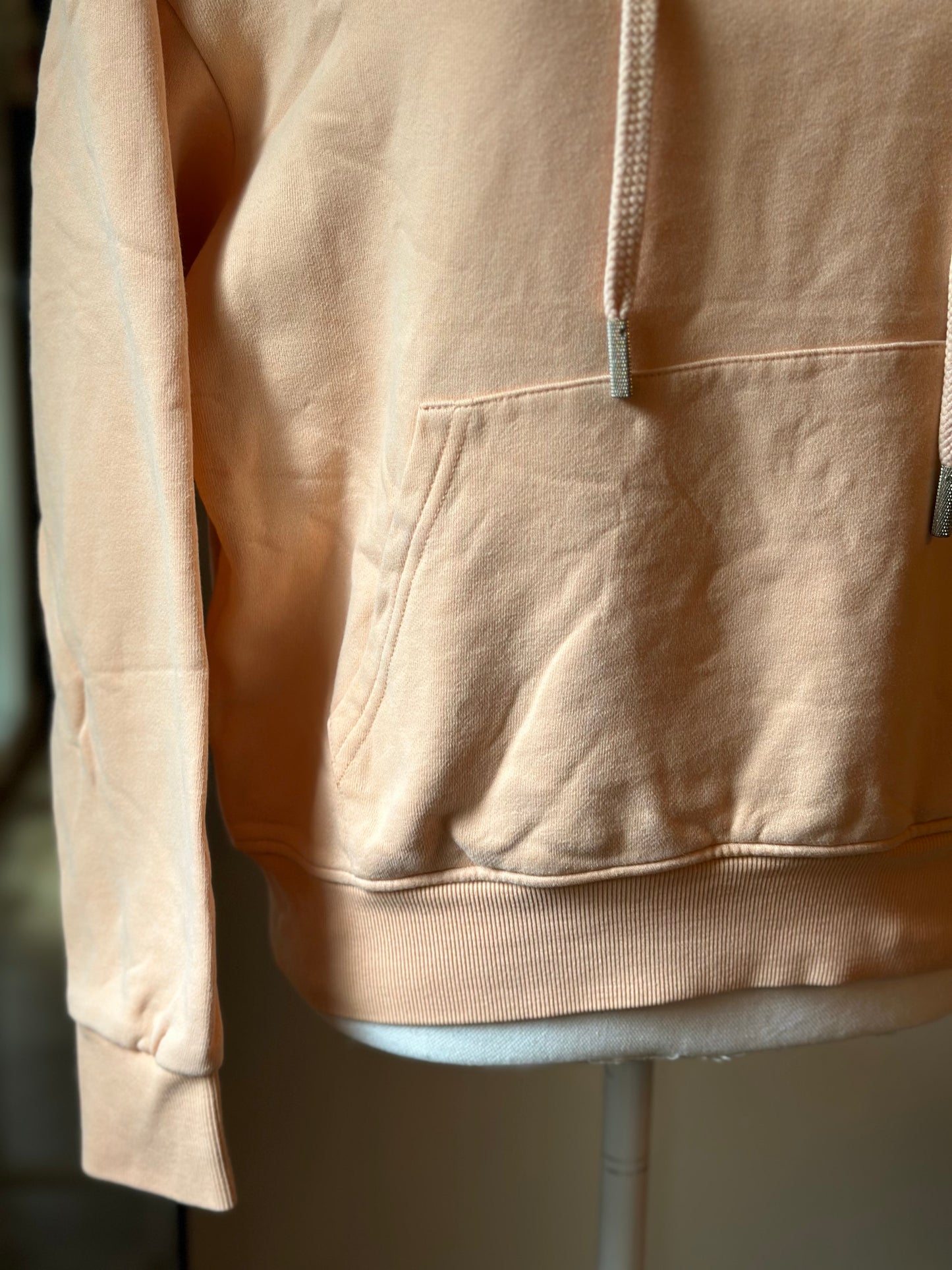 Sweat à capuche abricot T.36