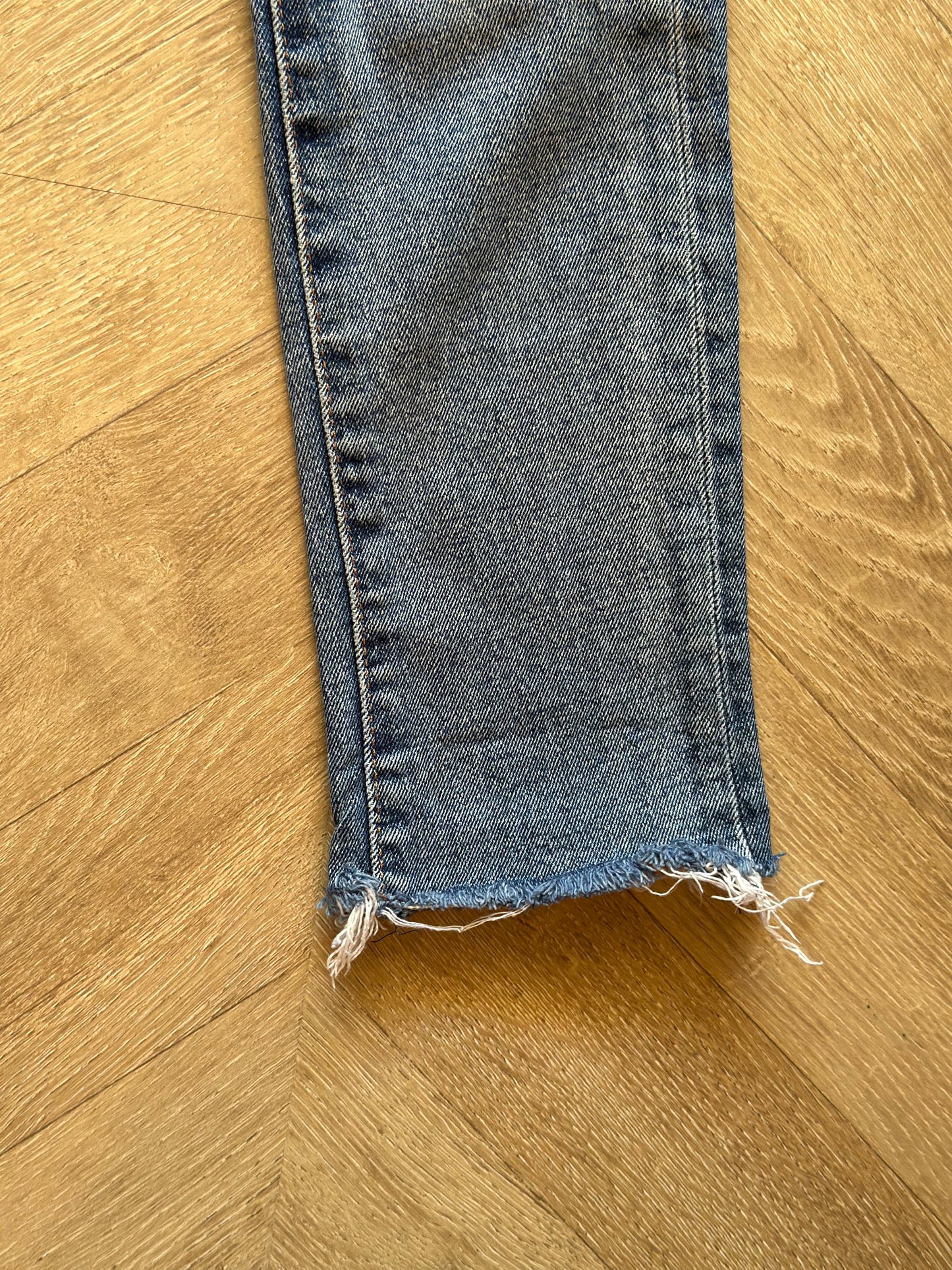 Jean Levi’s 505 C – Taille W25 L32 (équivalent 34/36 FR)