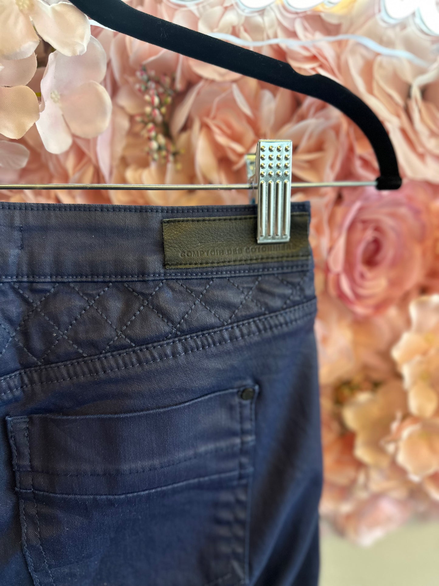 Jean bleu enduit, coupe slim T.34