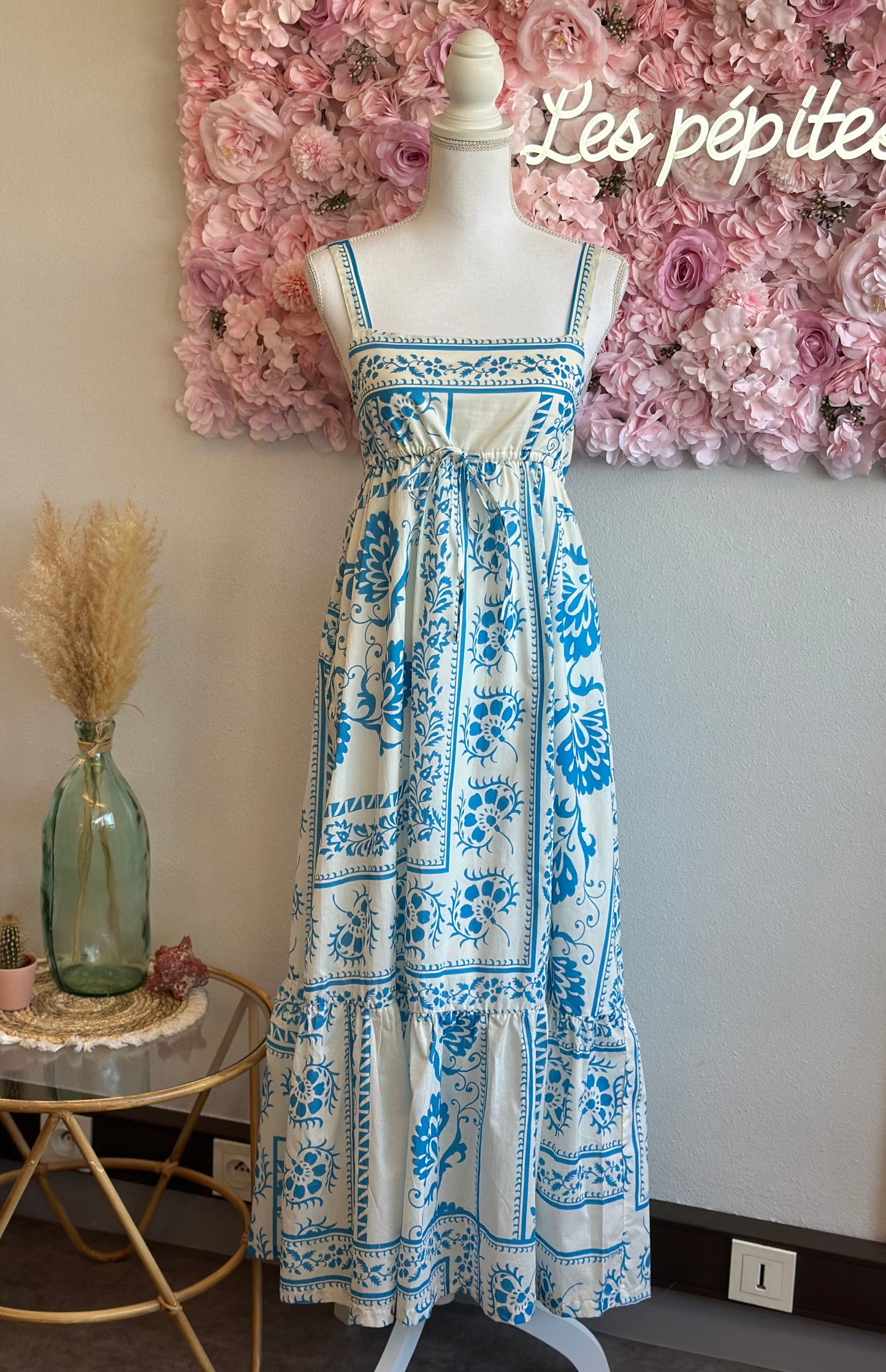 Robe d’été longue bohème imprimé fleuri bleu modèle Kareen T.36 neuve