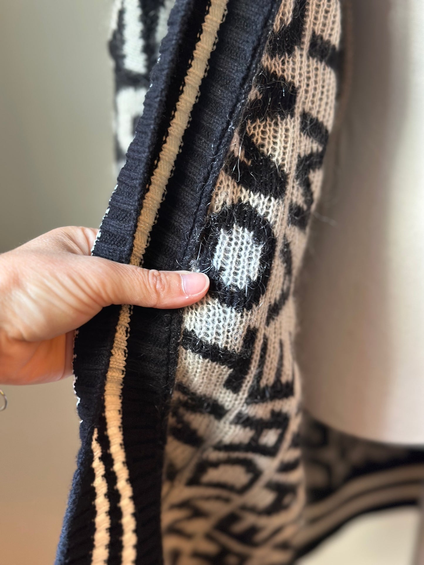 Cardigan noir et blanc laine et mohair à lettrage “Dream Tomorrow” T.36/38