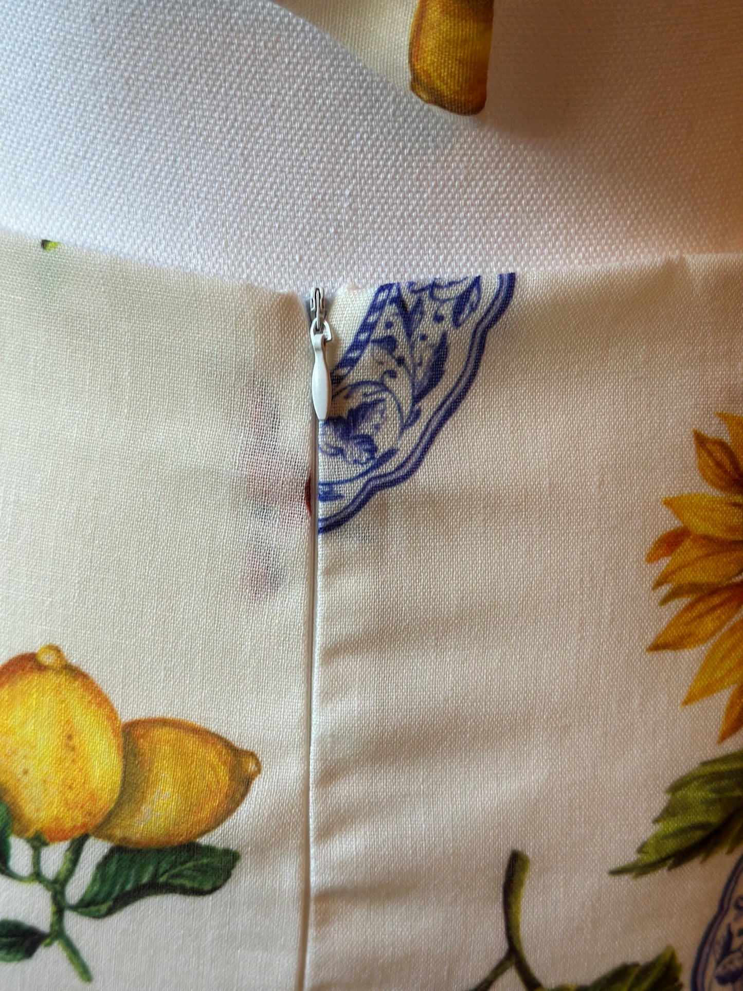 Robe d’été courte à imprimé agrumes – Dos ouvert T.34