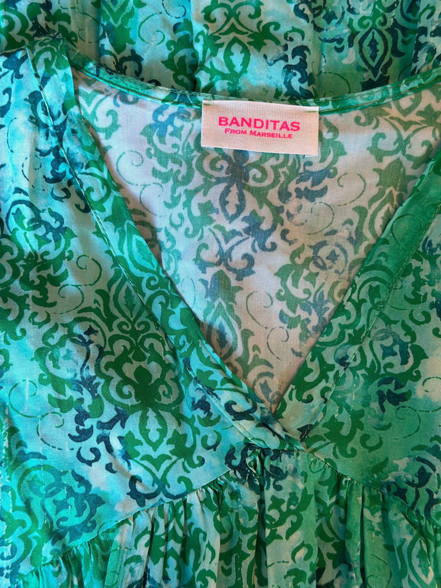 Robe fluide verte à motifs T.36/38