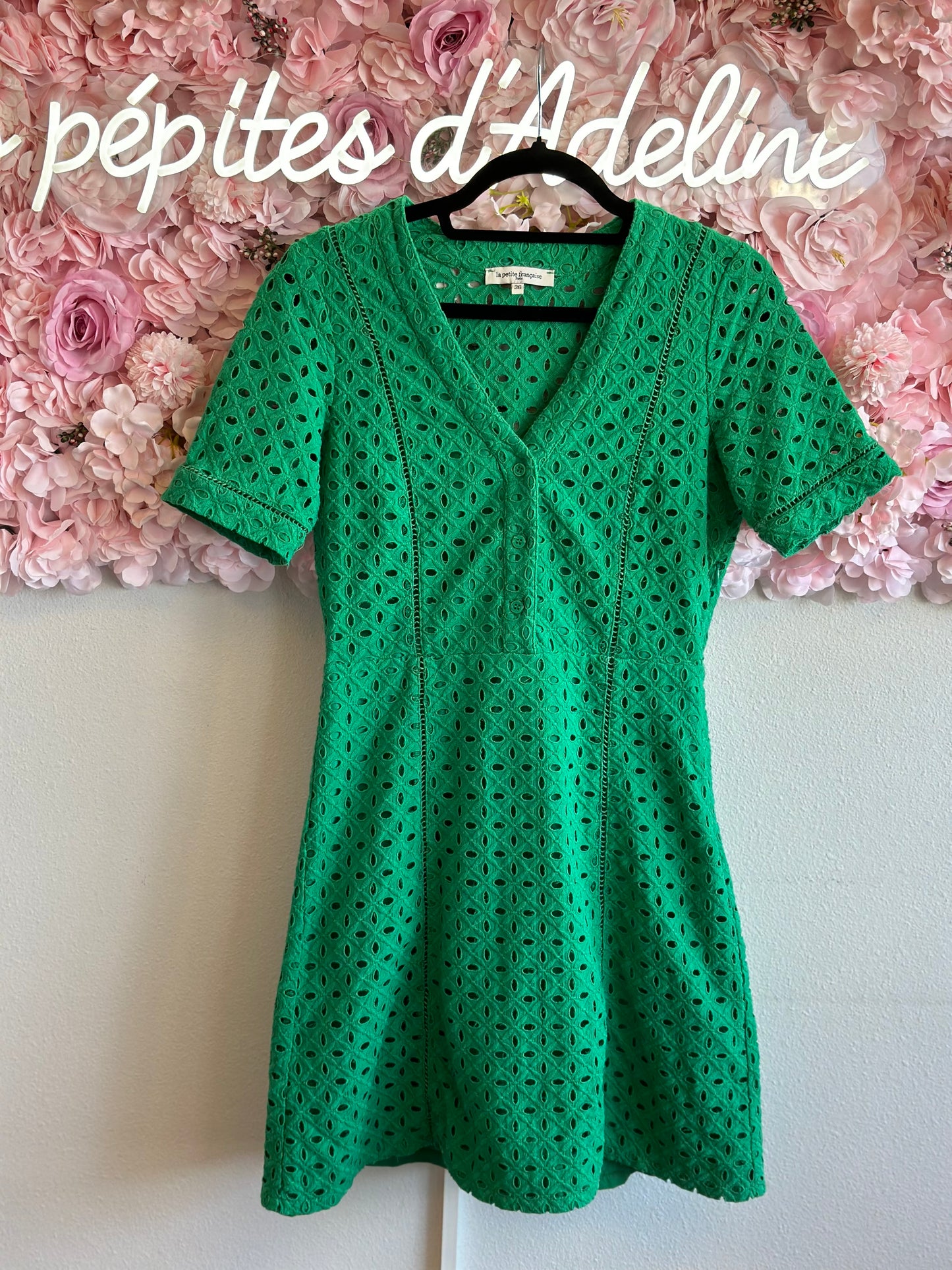 Robe midi verte en broderie anglaise, T.36