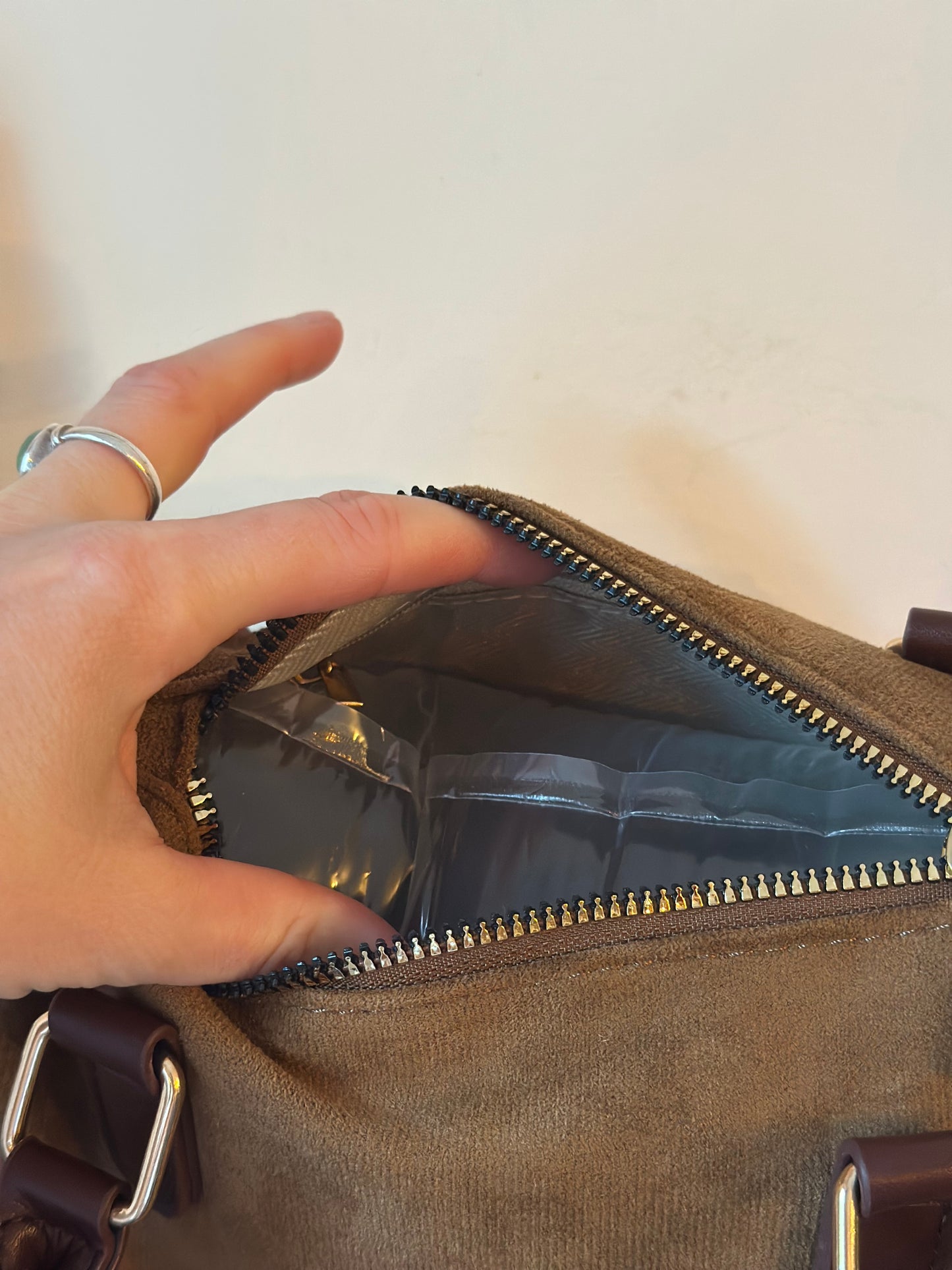 Petit sac à main / bandoulière marron façon daim neuf