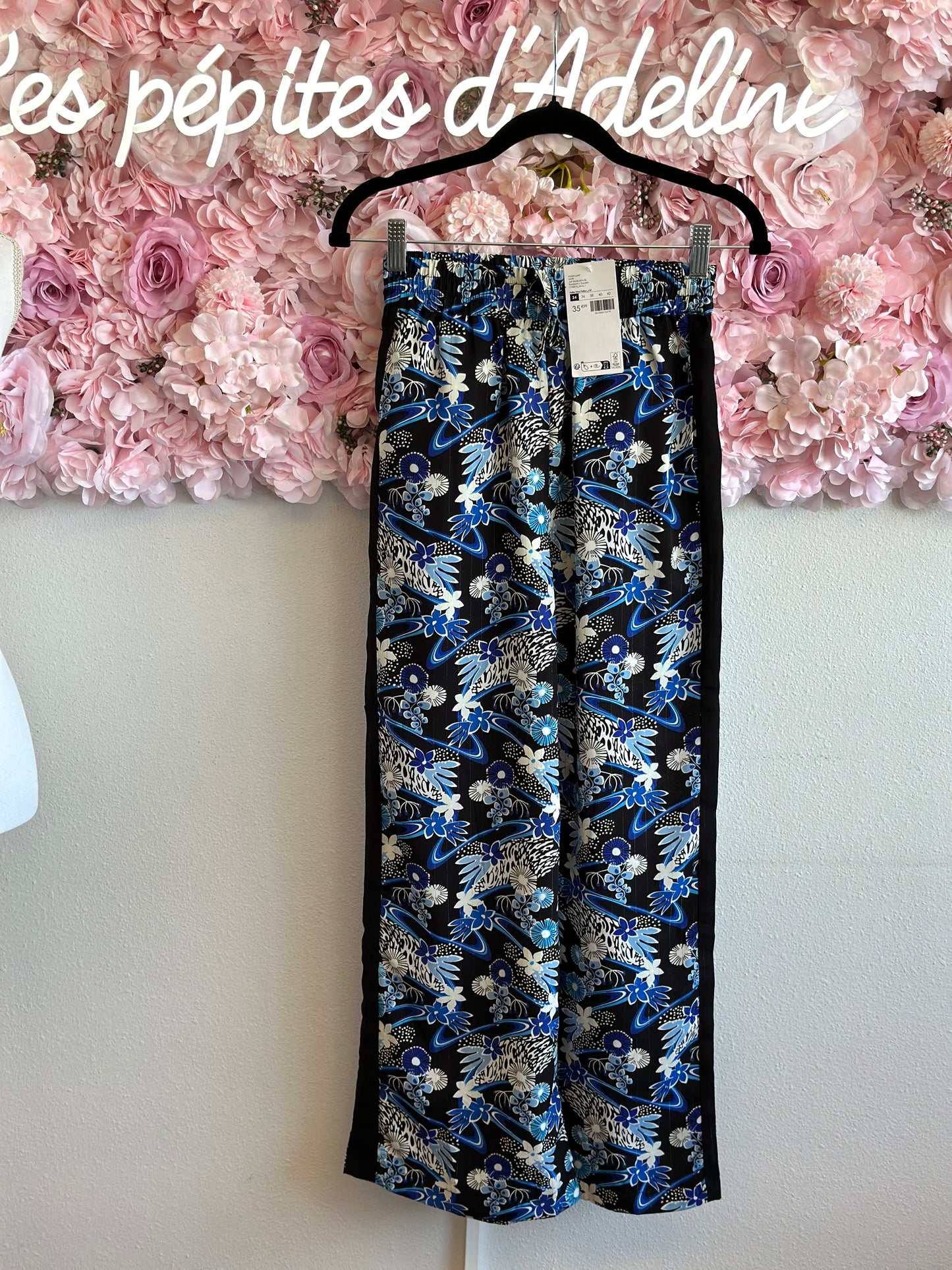 Pantalon fluide jambes larges à motifs fleuris bleu et blanc T.34