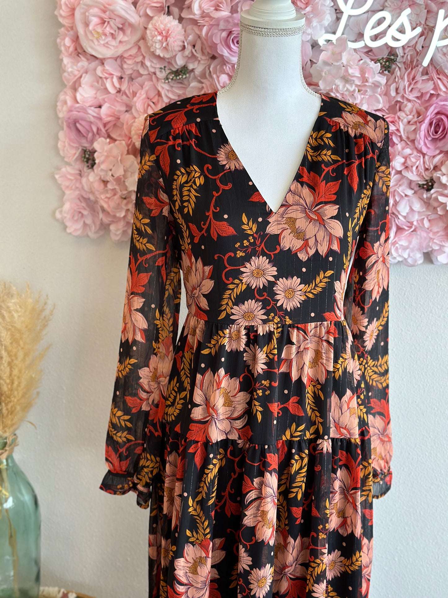 Robe longue fluide à motifs fleuris T.36