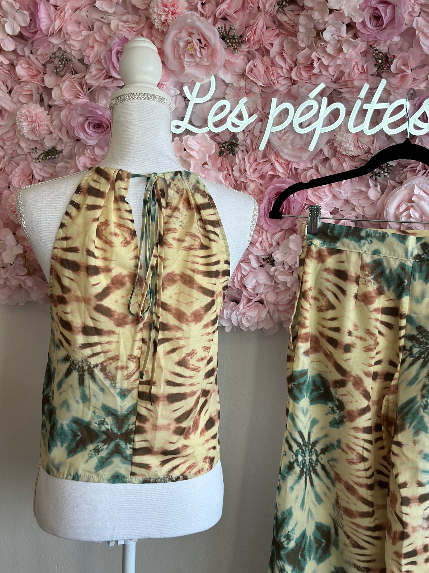 Ensemble d’été pantalon + top à motifs tie and dye, neuf T.36