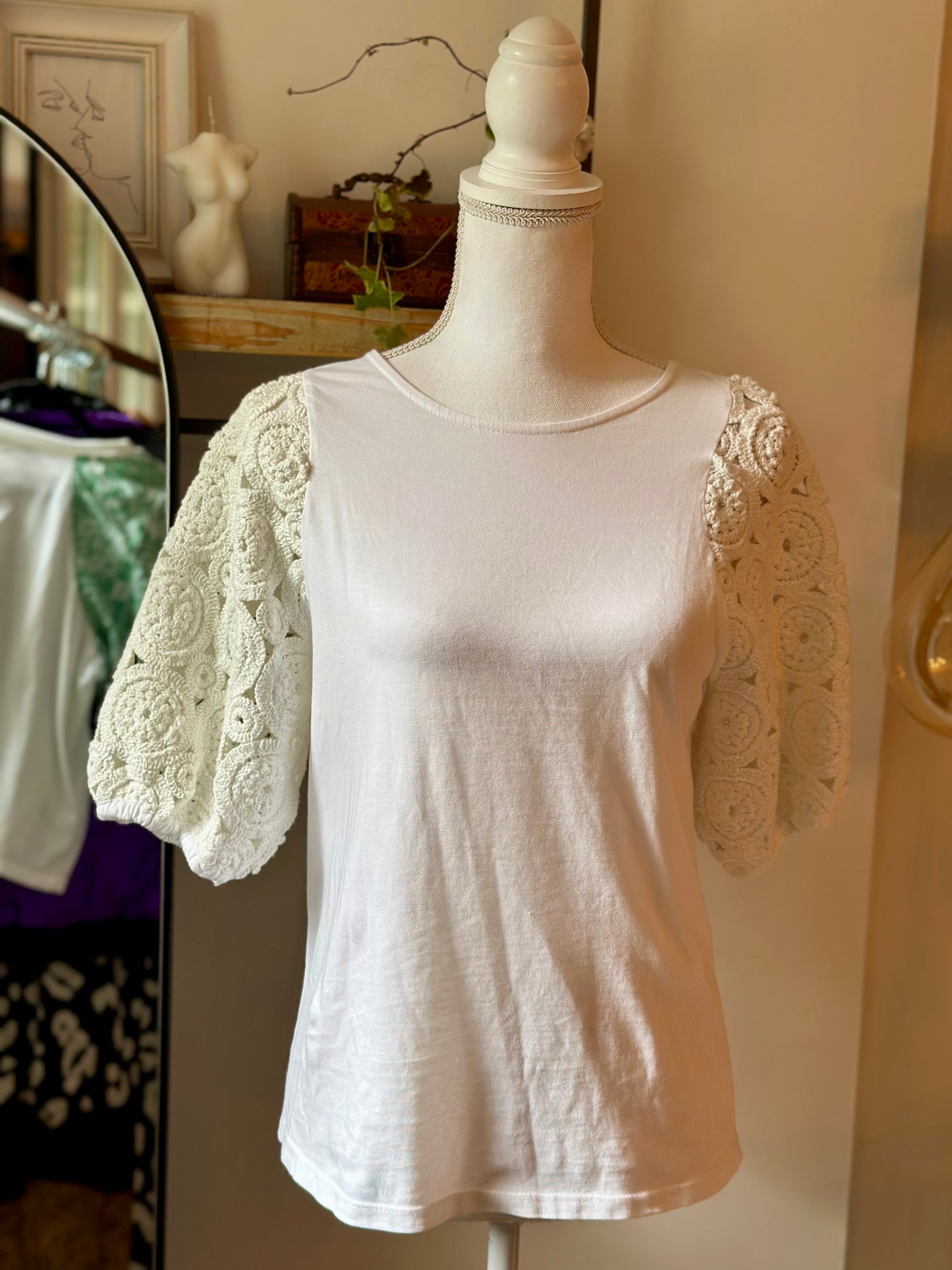 Top manches en dentelle crochet T.36