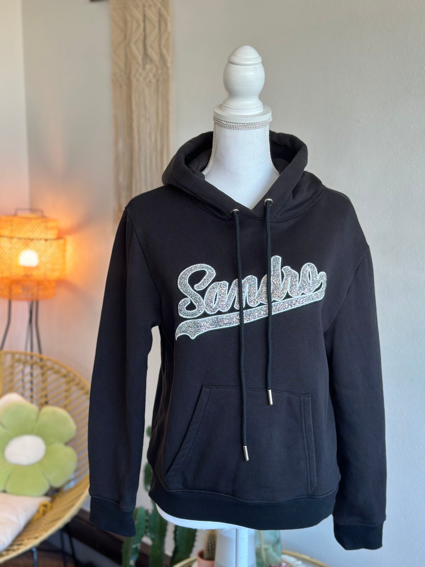 Sweat noir à capuche avec patch Sandro argenté, T.36