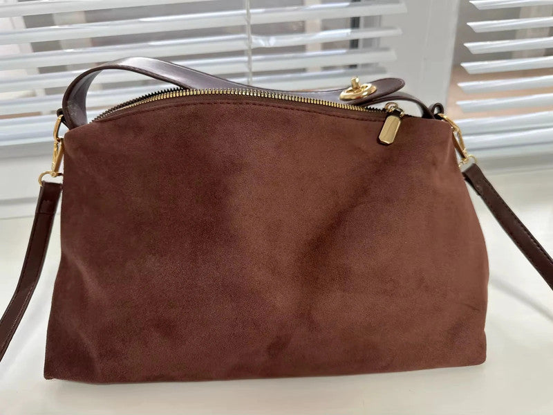 Sac marron suédine et similicuir détails dorés