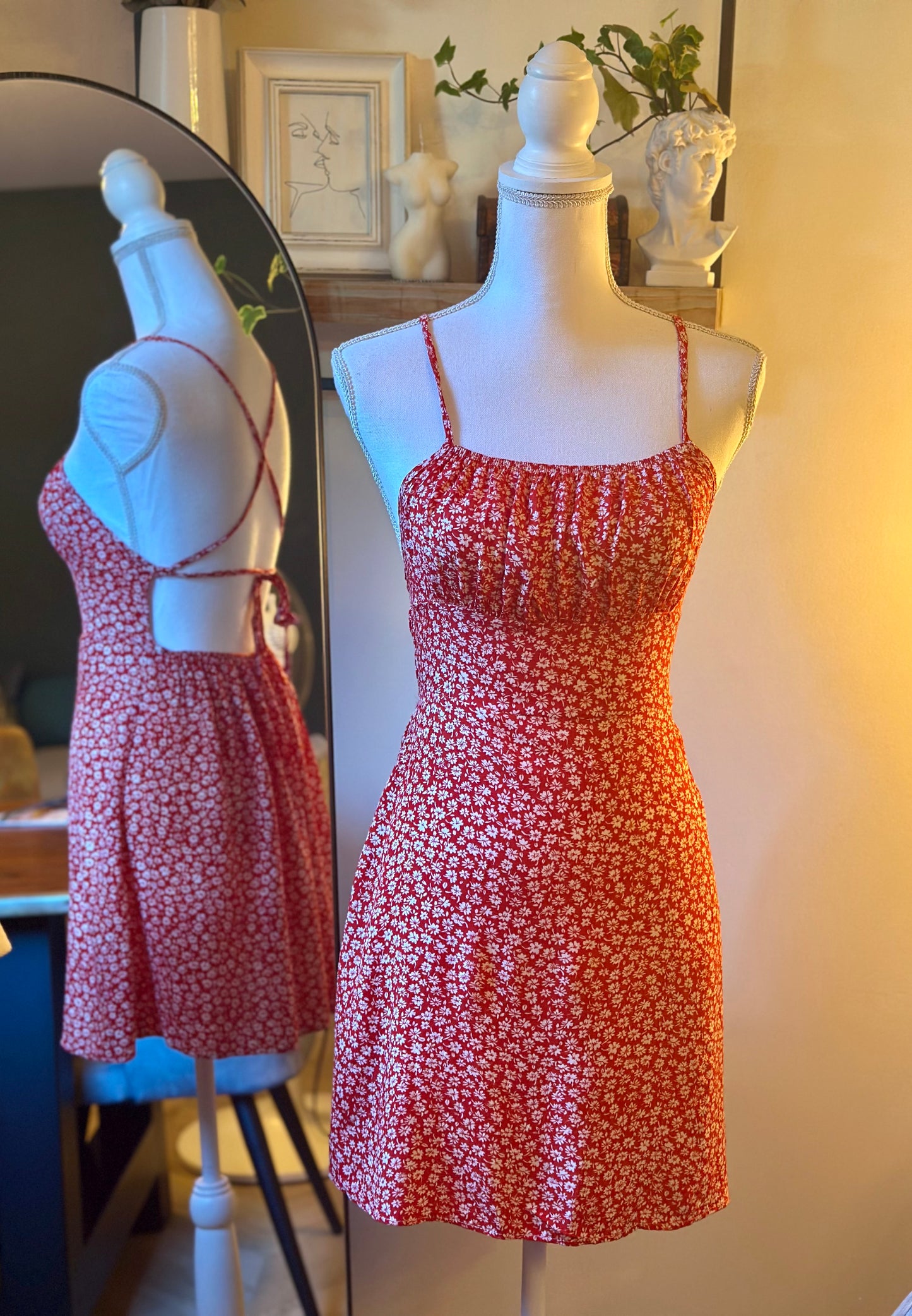 Robe courte à imprimé floral coloré T.36