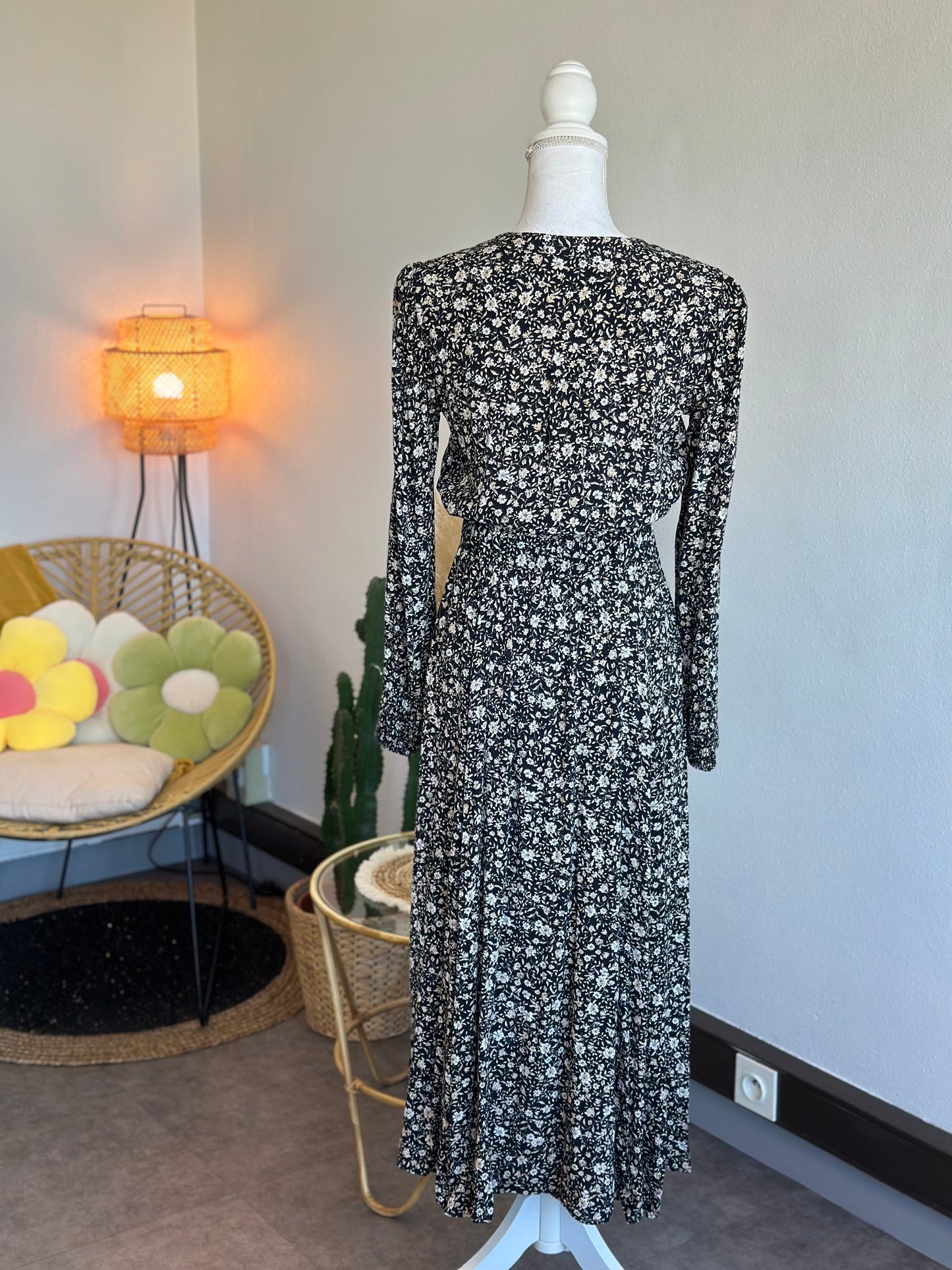 Robe mi-longue imprimée à motif fleuri, T.36