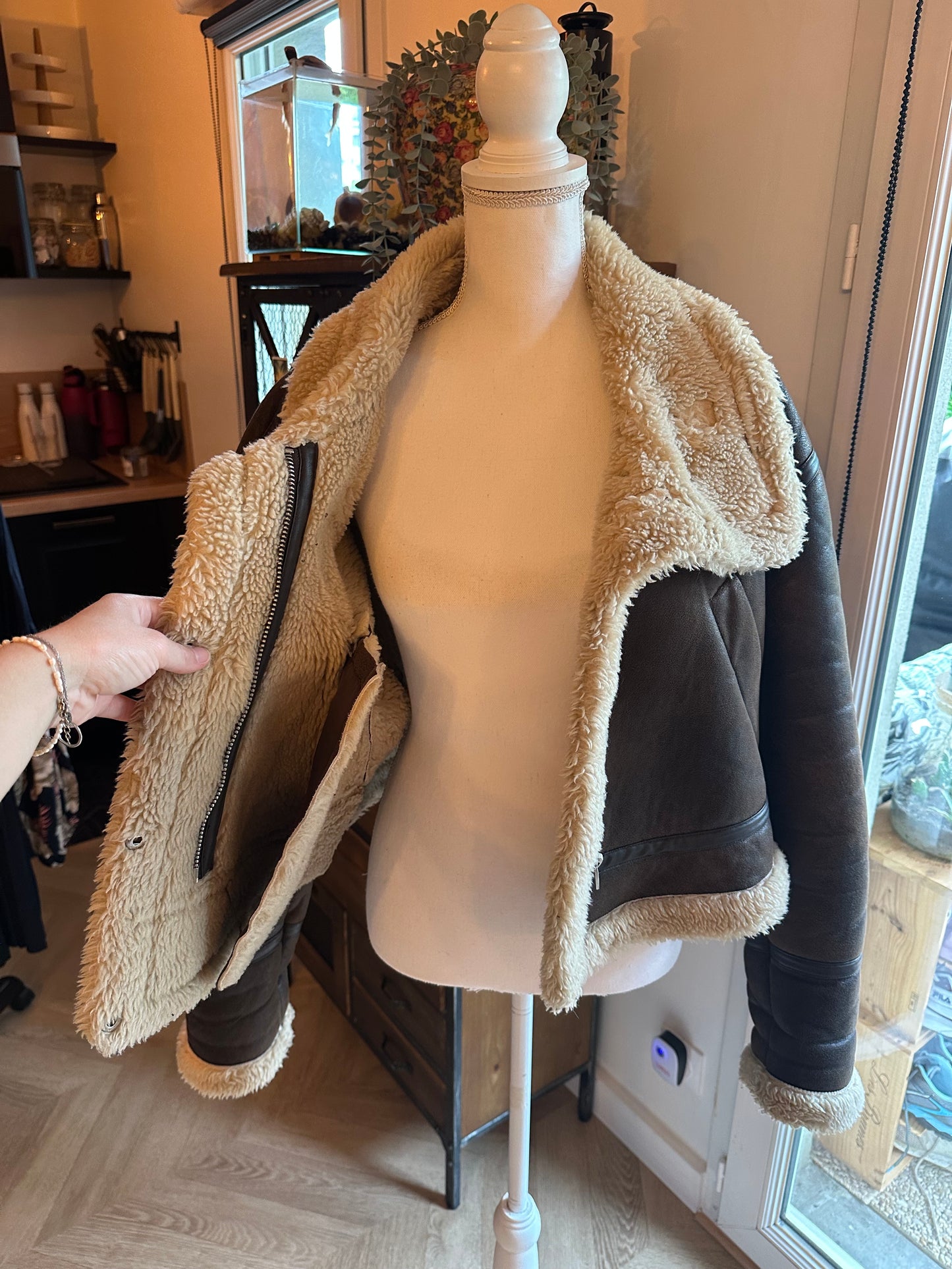 Blouson aviateur marron doublé effet mouton T.38