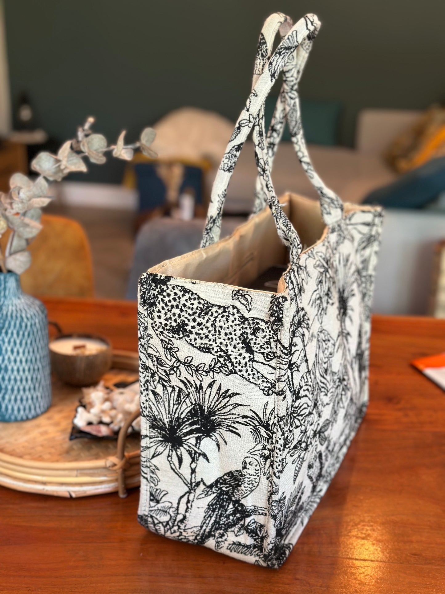 Sac cabas noir en jacquard motif jungle