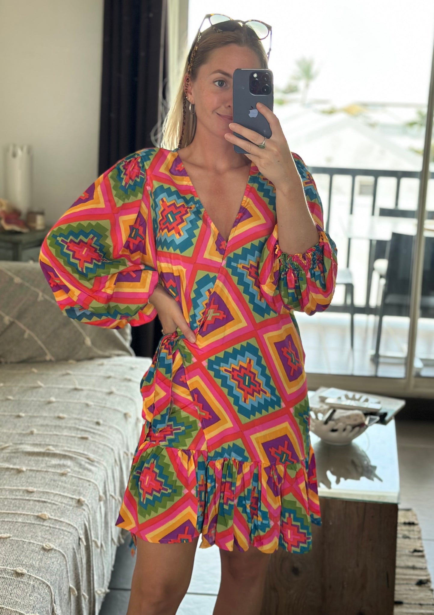 Robe portefeuille à motifs colorés neuve T.U