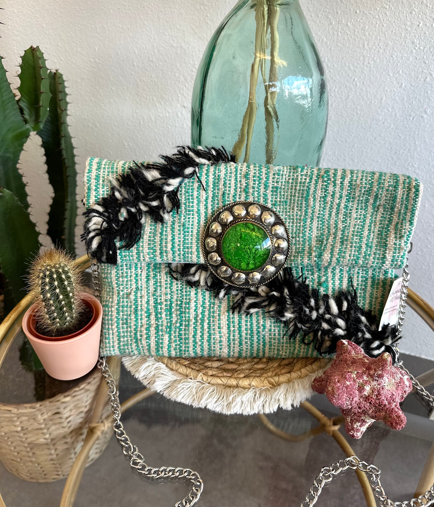 Pochette en bandoulière artisanale en bandoulière