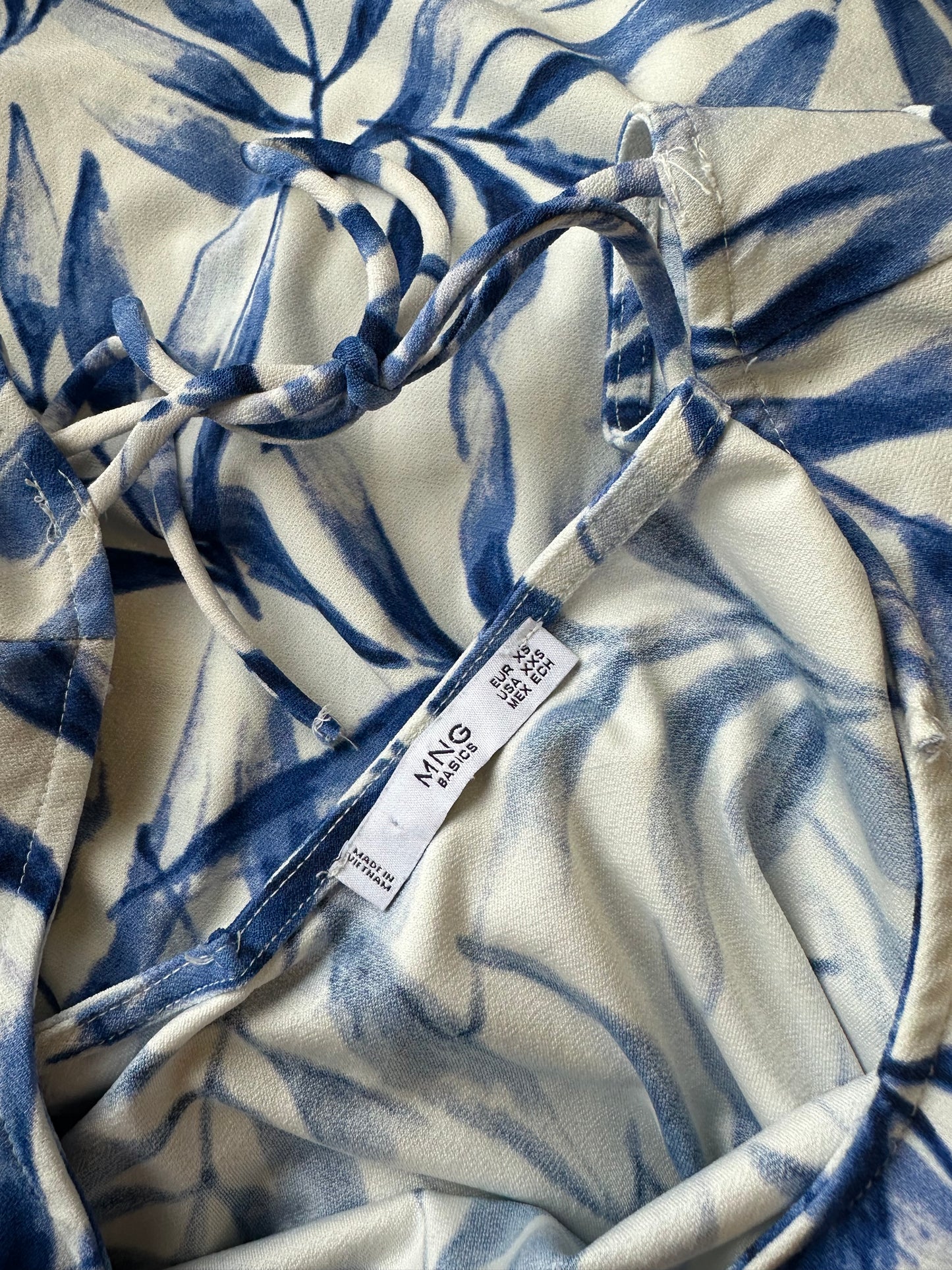 Robe midi blanche et bleue à motifs, T.34