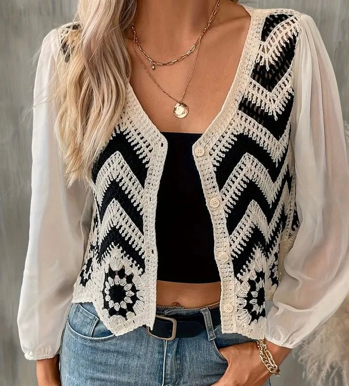 Cardigan en crochet fleuri noir et blanc T.36