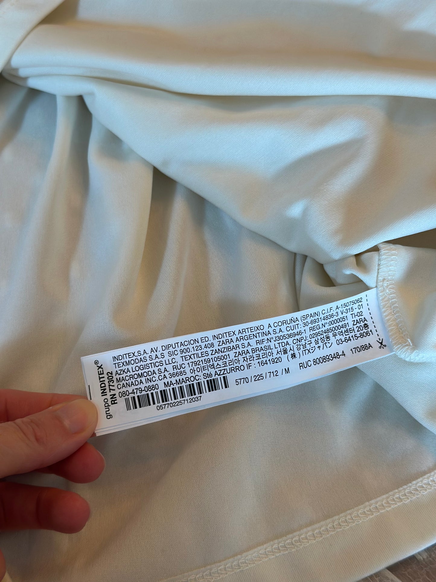 Robe d’été plumetis blanc crème détails sequins T.38