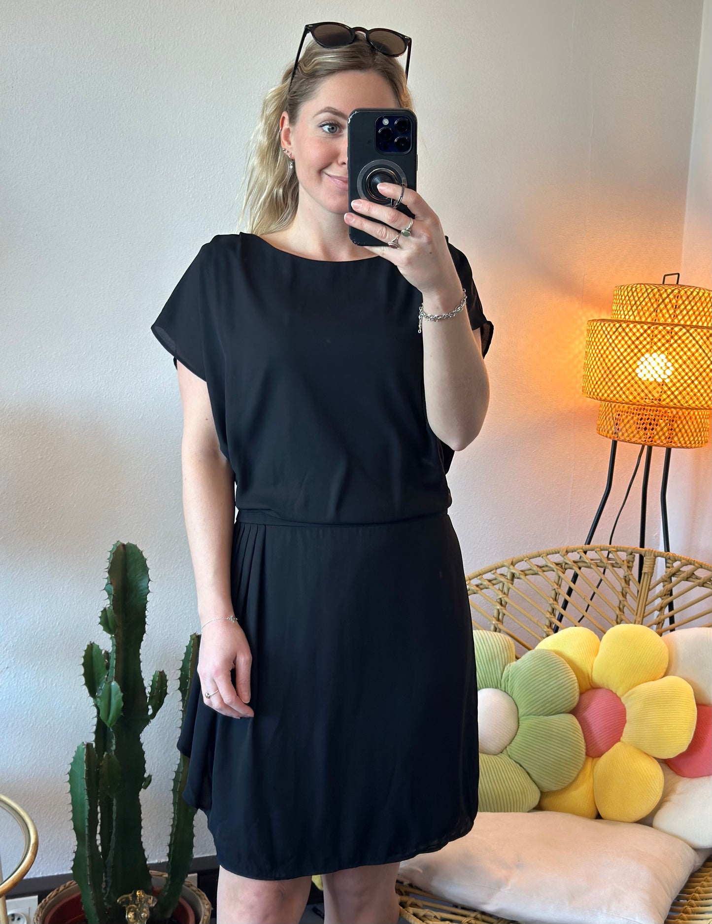 Robe noire en toile T.40