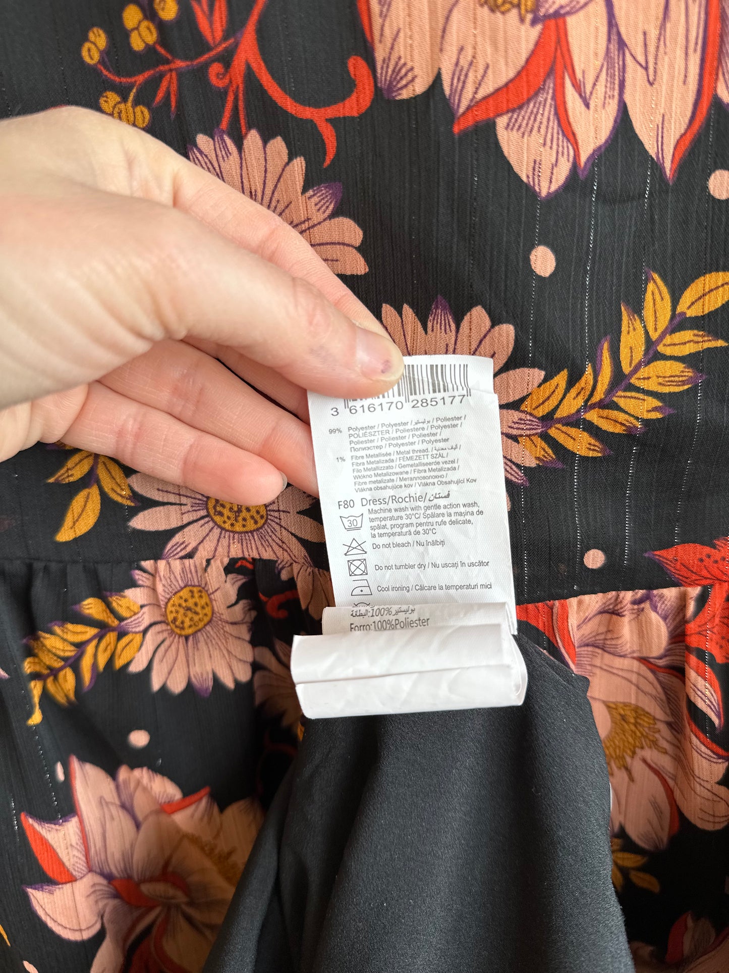 Robe longue fluide à motifs fleuris T.36